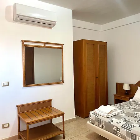 Otel Riviera Village Family *